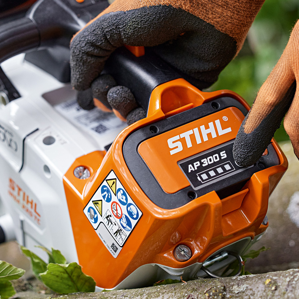 MSA 220 T Accukettingzaag Voor Boomverzorging STIHL